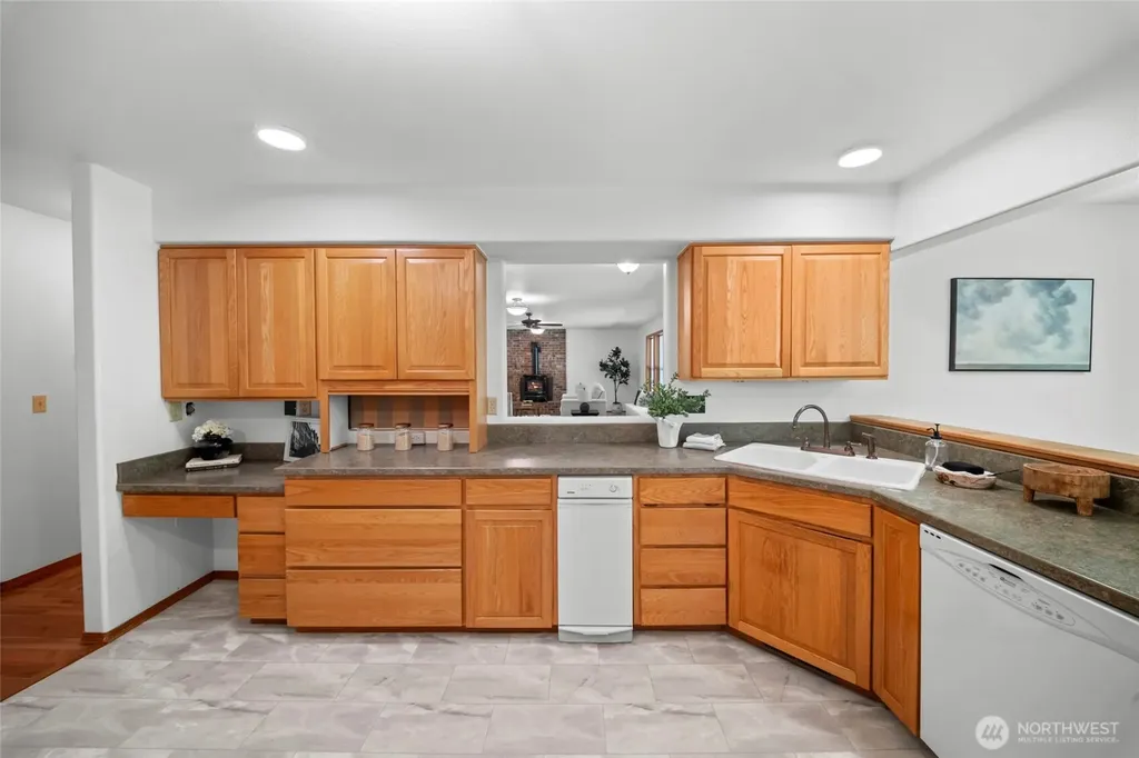 2103 Golden Maples Court NW Olympia WA 98502