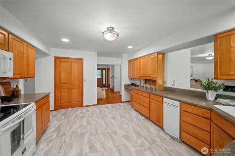 2103 Golden Maples Court NW Olympia WA 98502