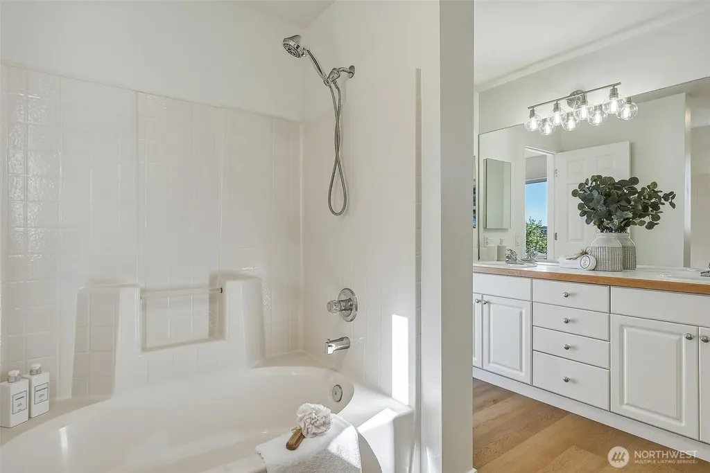 1604 61st Street SE Auburn WA 98092