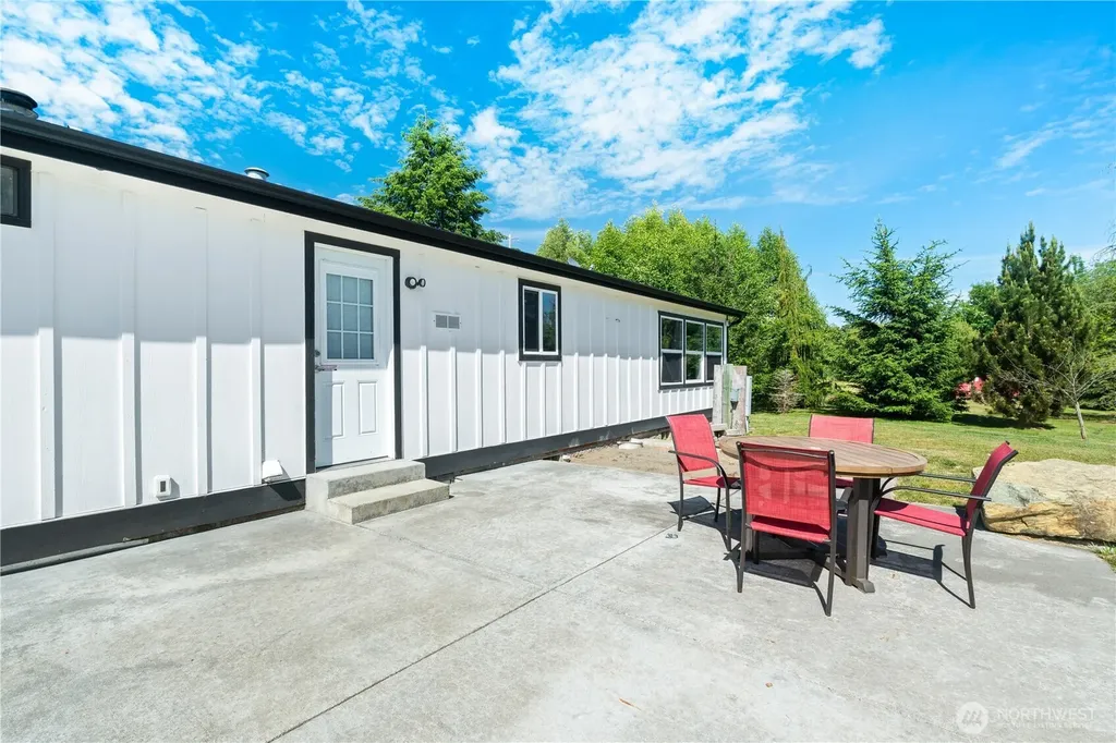 3471 Birch Bay Lynden Road Custer WA 98240