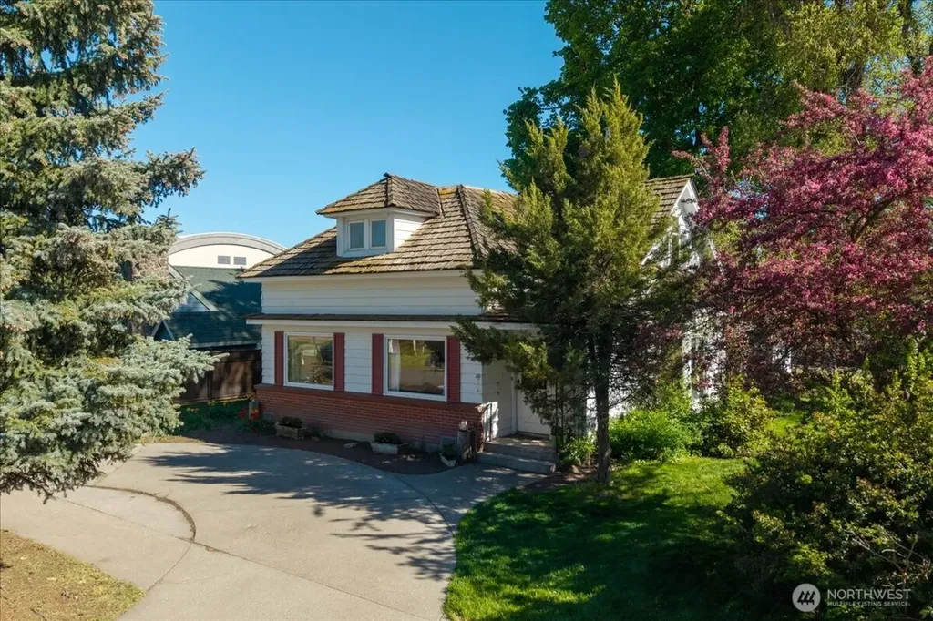 709 Marshall Street Davenport WA 99122