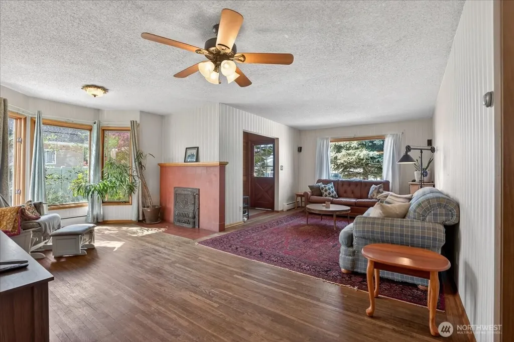 709 Marshall Street Davenport WA 99122