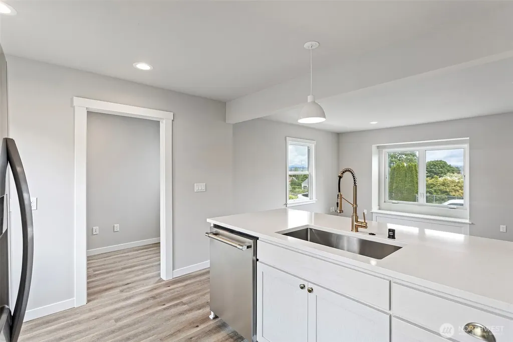 1624 Pine Street Everett WA 98201