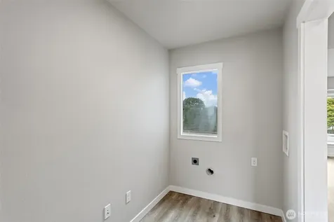 1624 Pine Street Everett WA 98201