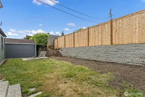 1624 Pine Street Everett WA 98201