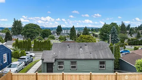 1624 Pine Street Everett WA 98201