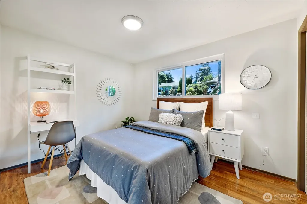 23321 75th Avenue W Edmonds WA 98026
