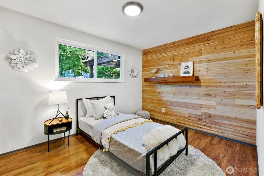 23321 75th Avenue W Edmonds WA 98026