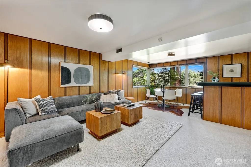23321 75th Avenue W Edmonds WA 98026