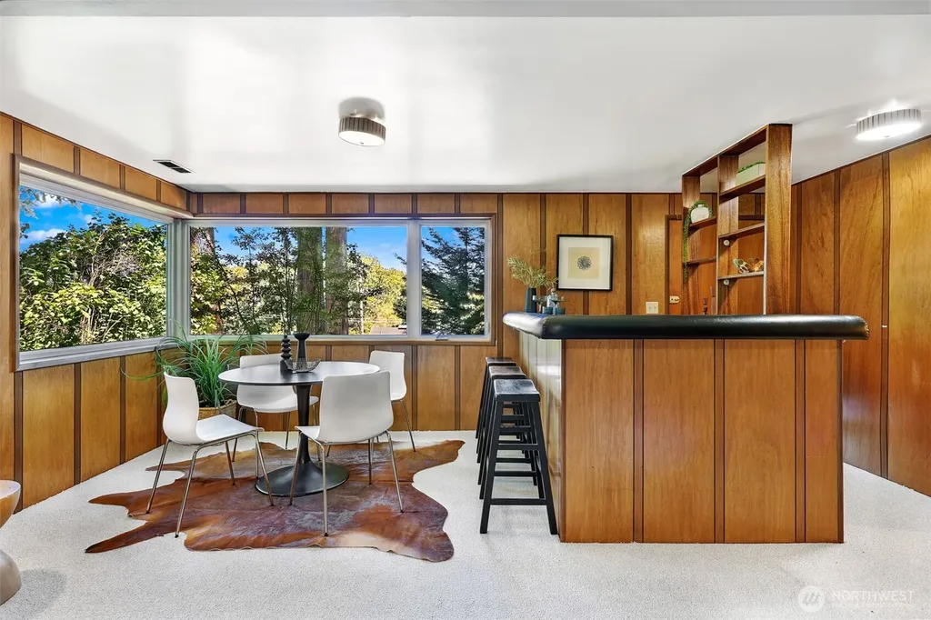 23321 75th Avenue W Edmonds WA 98026
