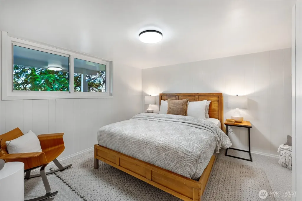 23321 75th Avenue W Edmonds WA 98026