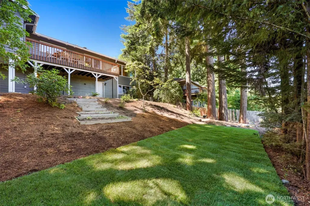 23321 75th Avenue W Edmonds WA 98026