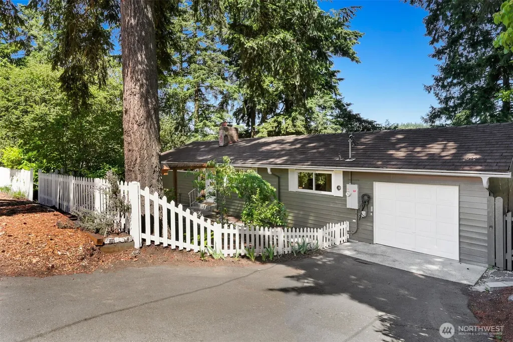 23321 75th Avenue W Edmonds WA 98026