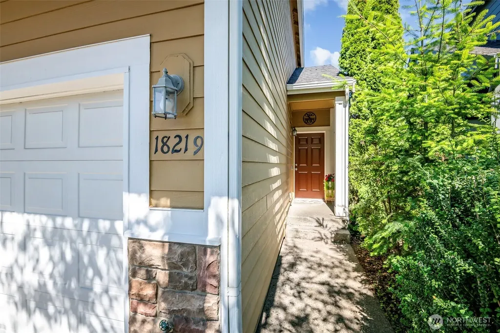 18219 111th Avenue Ct E Puyallup WA 98374