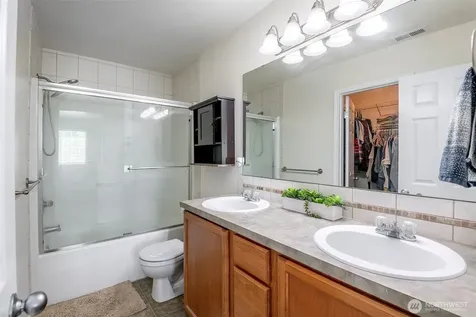 18219 111th Avenue Ct E Puyallup WA 98374