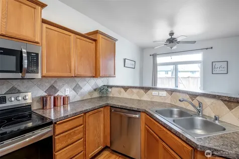 18219 111th Avenue Ct E Puyallup WA 98374
