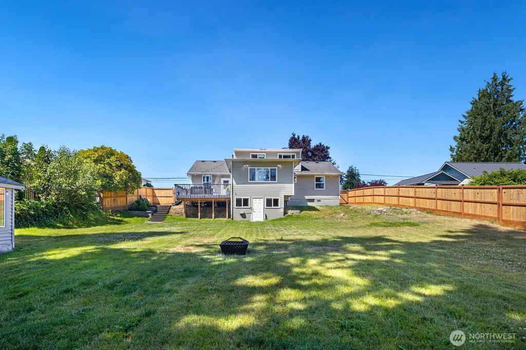 5011 Seahurst Avenue Everett WA 98203