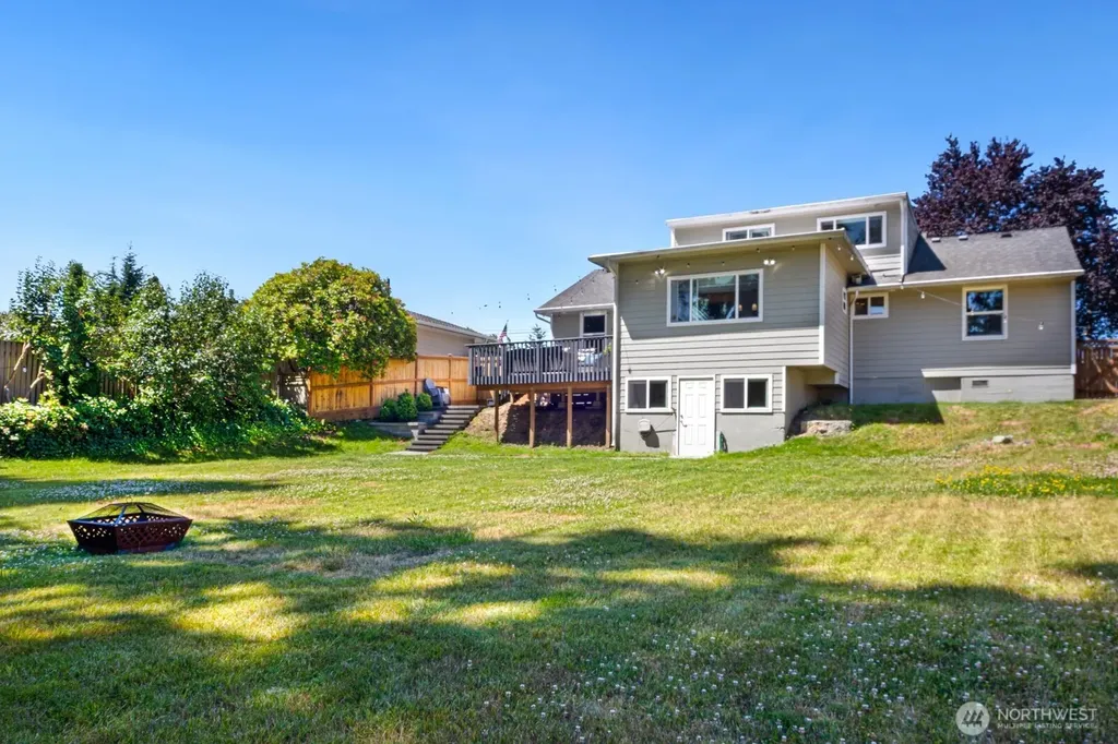 5011 Seahurst Avenue Everett WA 98203