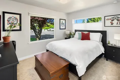 5011 Seahurst Avenue Everett WA 98203