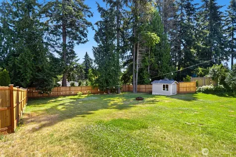 5011 Seahurst Avenue Everett WA 98203