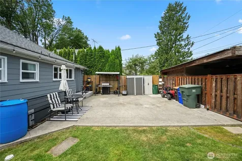 1925 Rainier Avenue Everett WA 98201