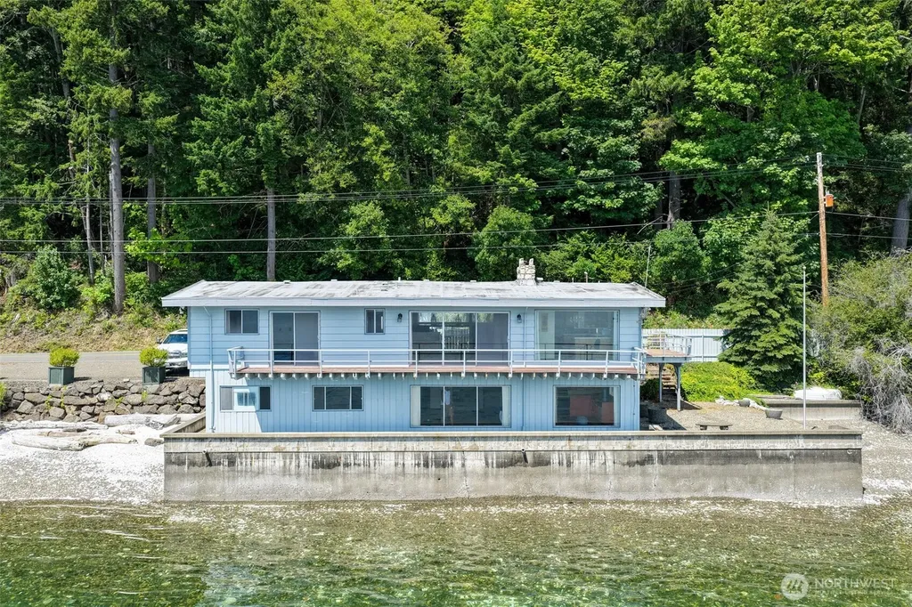 8361 NE North Shore Road Belfair WA 98528