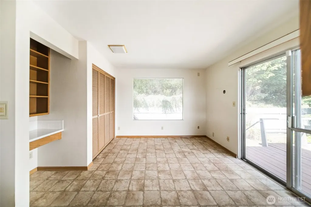8361 NE North Shore Road Belfair WA 98528