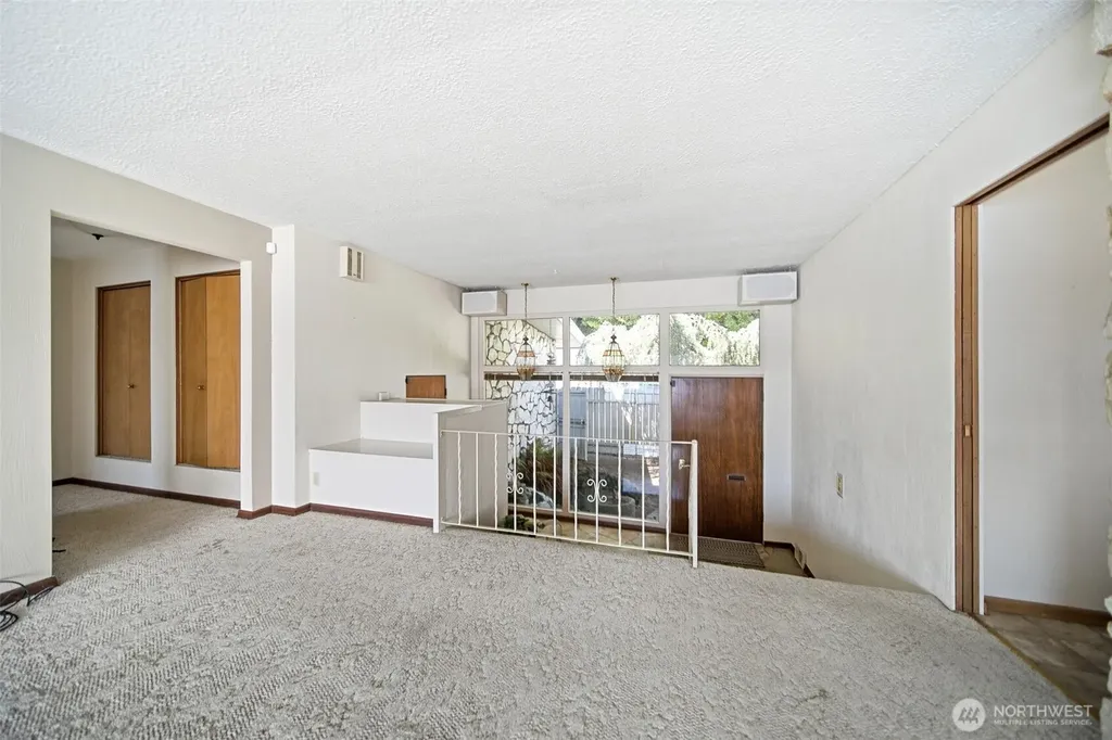 8361 NE North Shore Road Belfair WA 98528