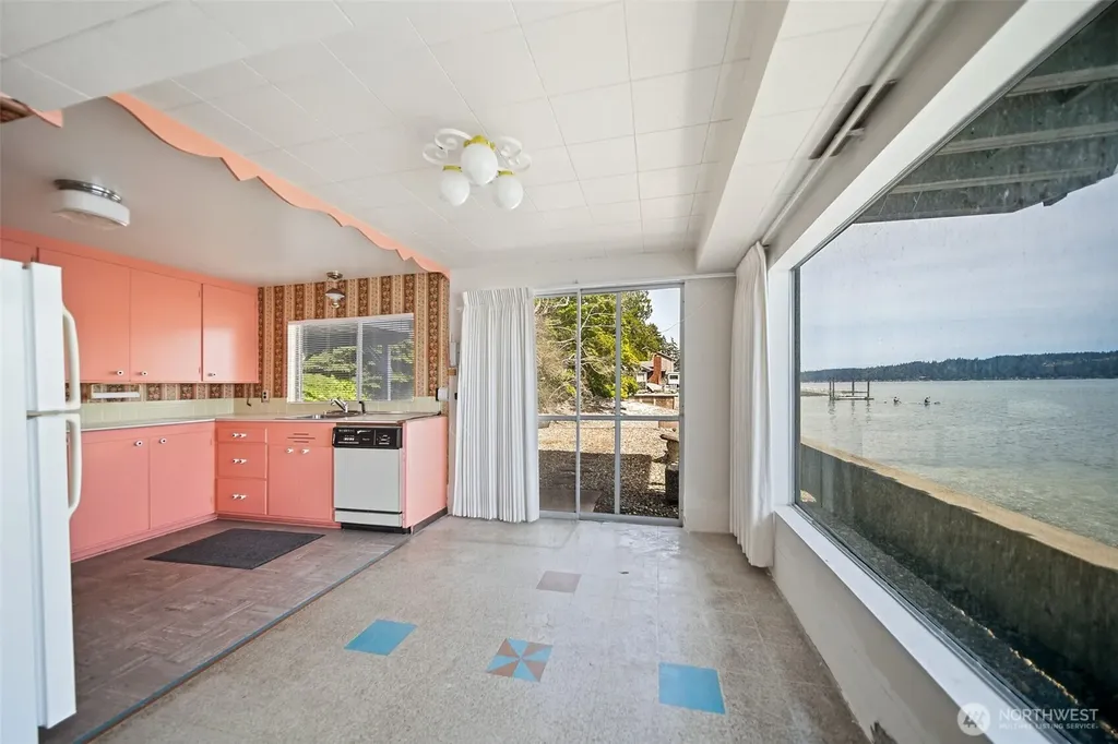 8361 NE North Shore Road Belfair WA 98528