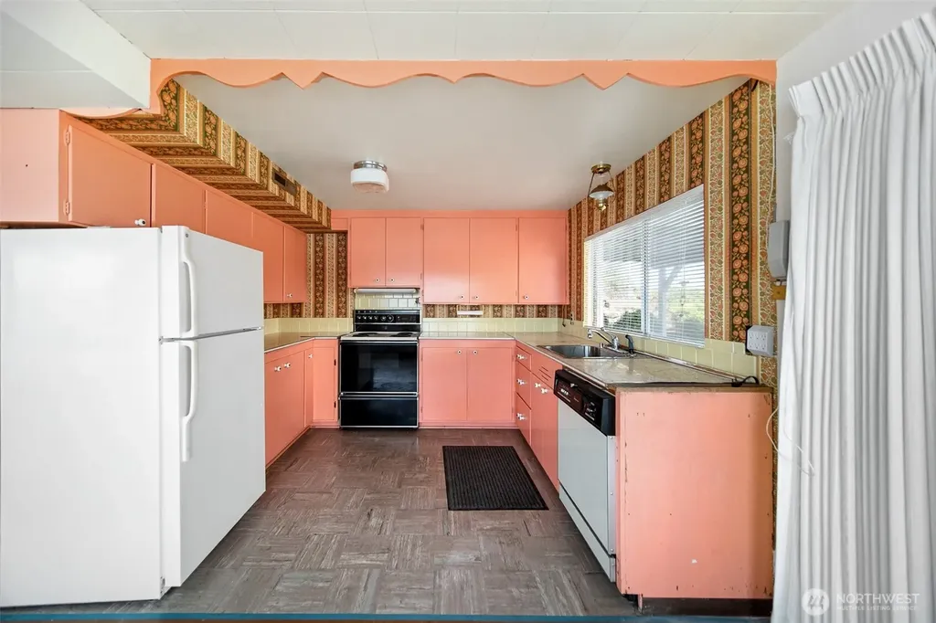 8361 NE North Shore Road Belfair WA 98528