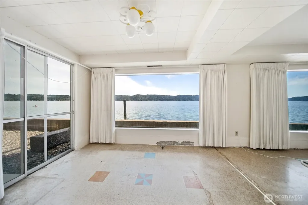 8361 NE North Shore Road Belfair WA 98528
