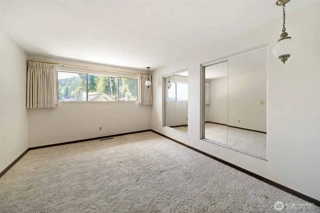8361 NE North Shore Road Belfair WA 98528