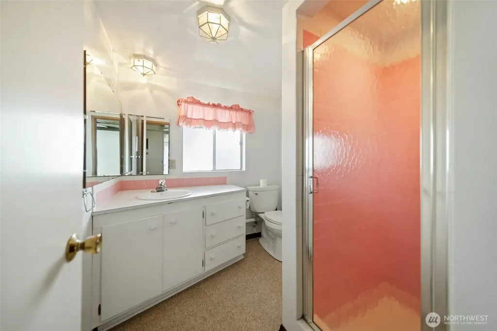 8361 NE North Shore Road Belfair WA 98528