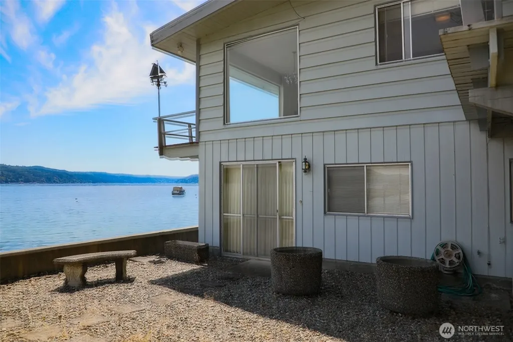8361 NE North Shore Road Belfair WA 98528