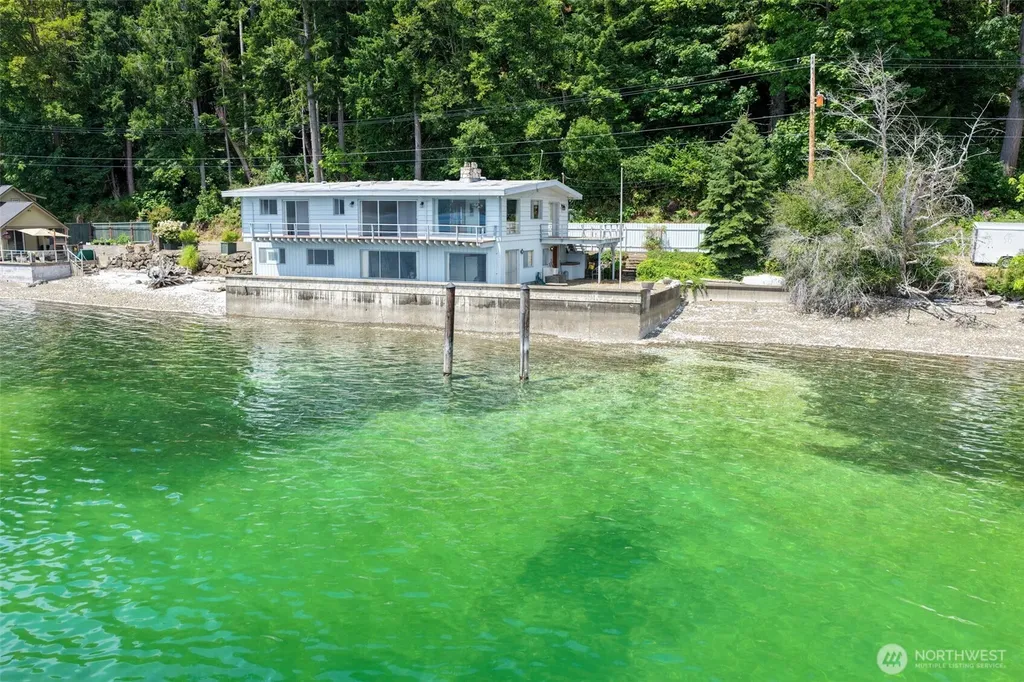 8361 NE North Shore Road Belfair WA 98528