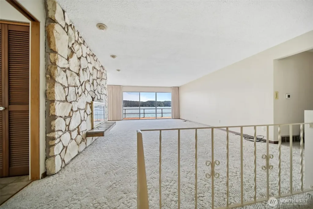 8361 NE North Shore Road Belfair WA 98528