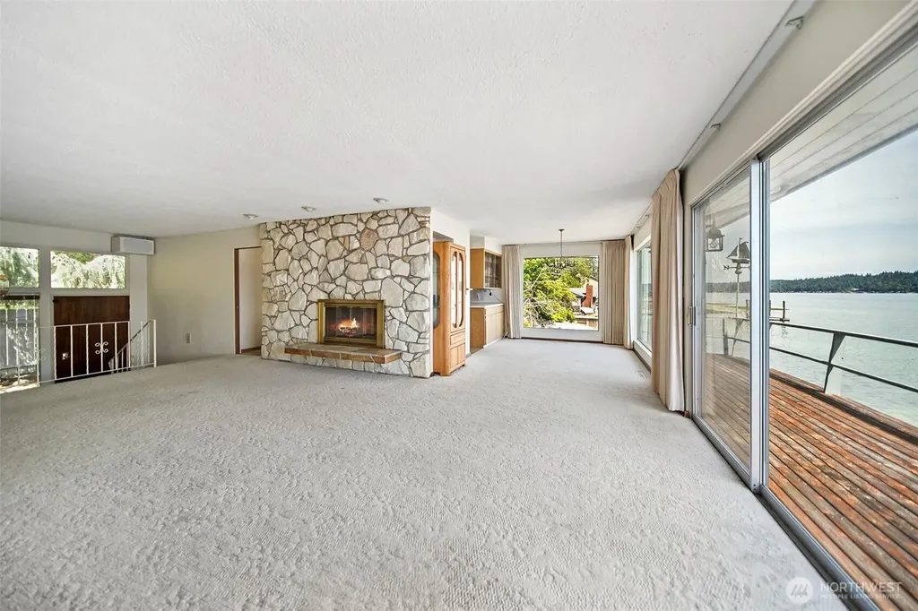 8361 NE North Shore Road Belfair WA 98528