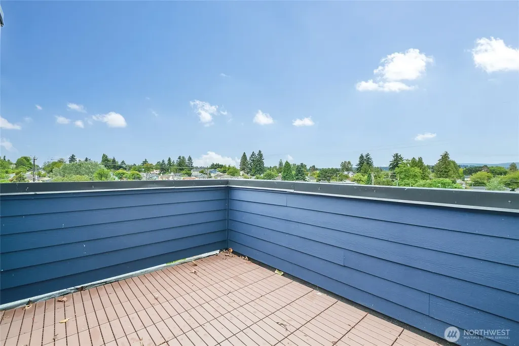 8612 42nd Avenue S Seattle WA 98118