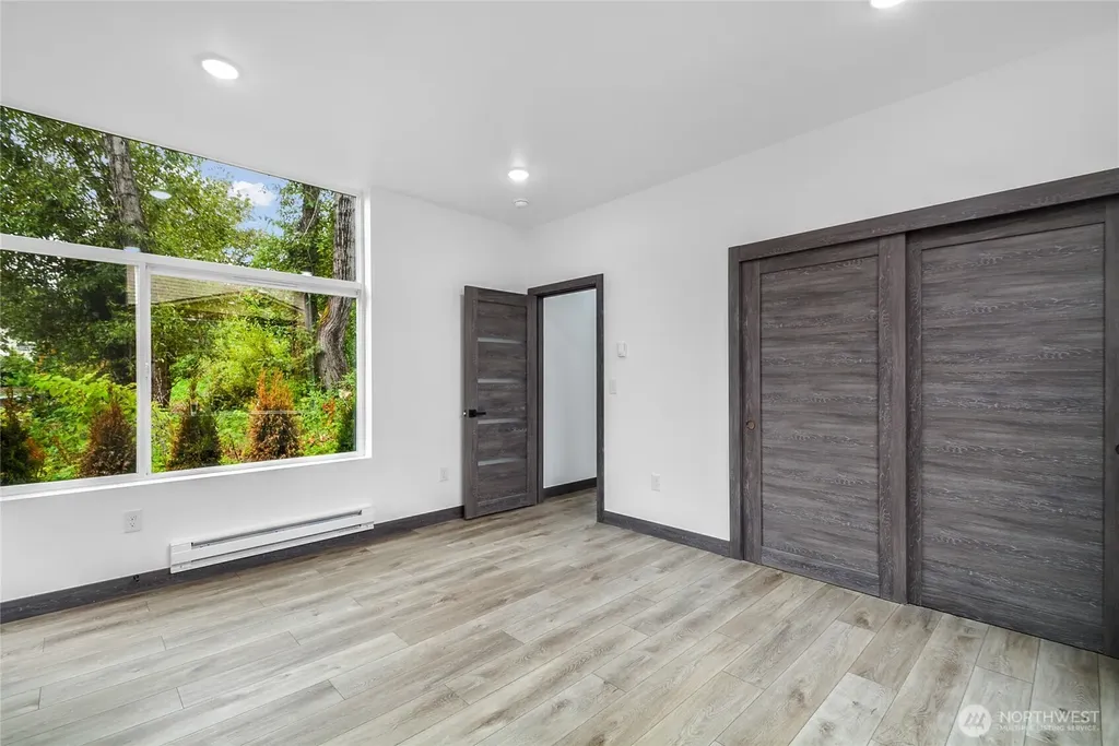 8612 42nd Avenue S Seattle WA 98118