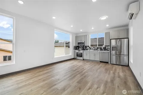 8612 42nd Avenue S Seattle WA 98118