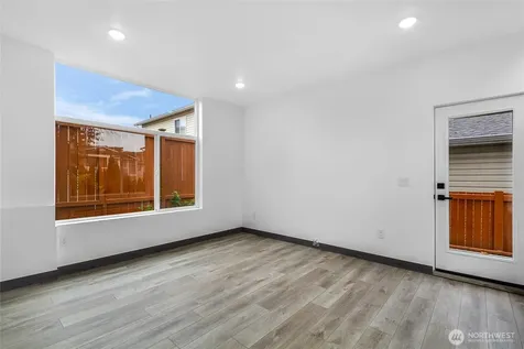 8612 42nd Avenue S Seattle WA 98118