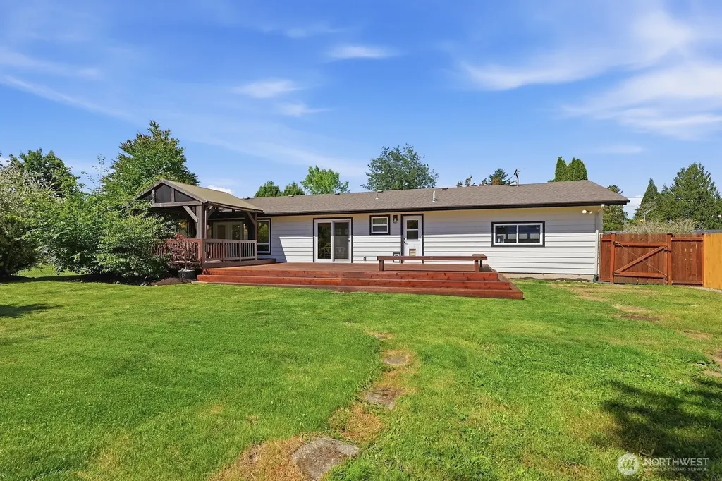 4232 332nd Avenue SE Fall City WA 98024