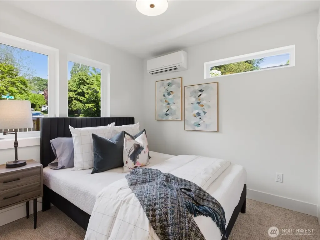 1972 25th Avenue E Seattle WA 98112