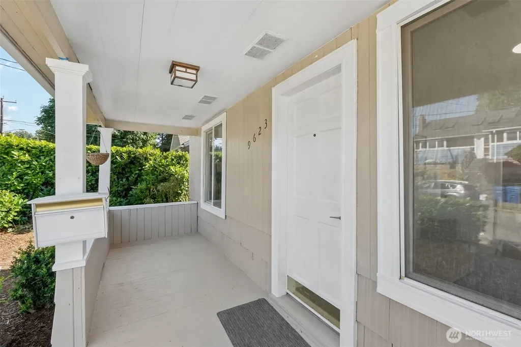 9623 54th Avenue S Seattle WA 98118