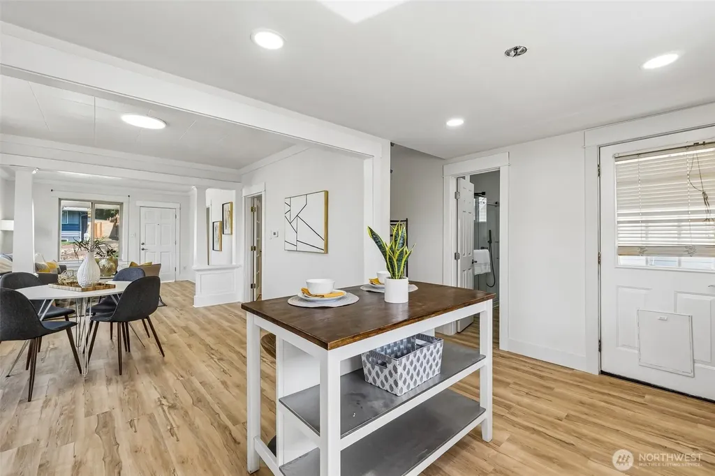 9623 54th Avenue S Seattle WA 98118