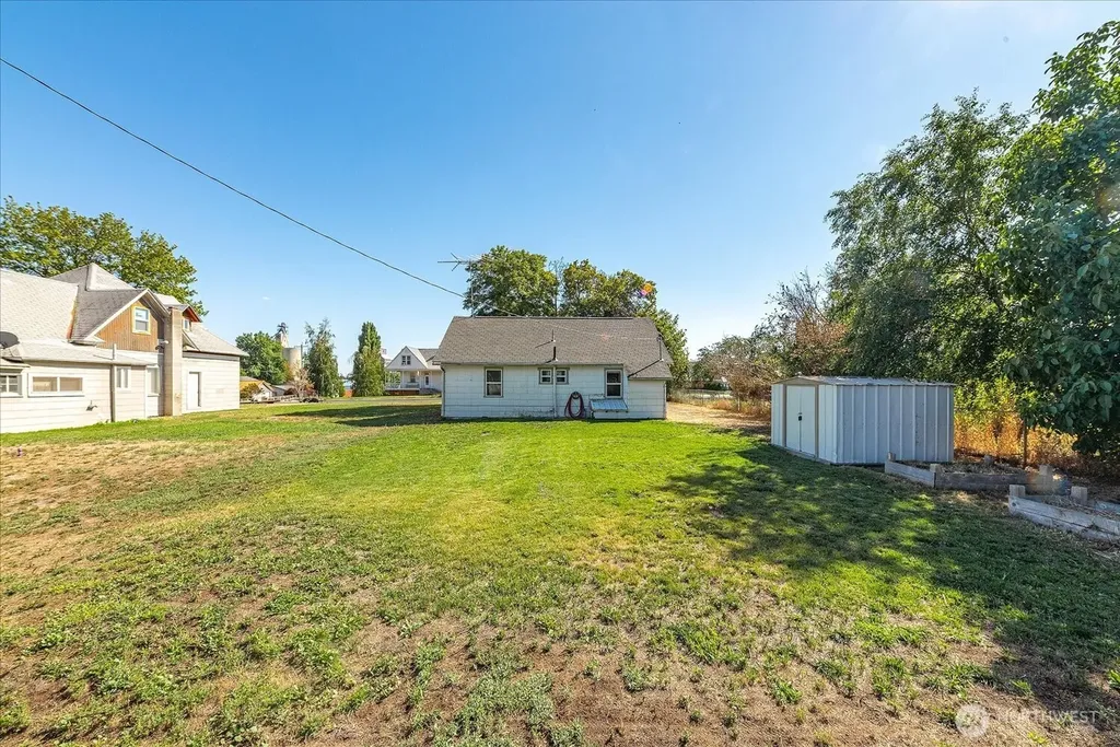 1014 Washington Street Davenport WA 99122