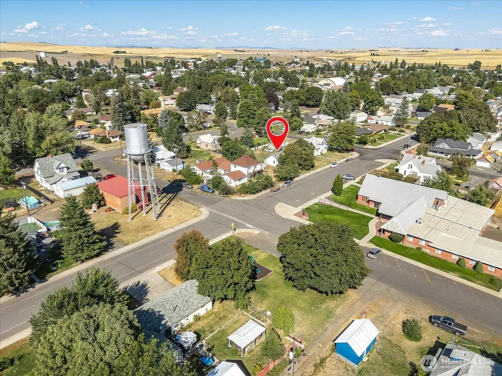 1014 Washington Street Davenport WA 99122