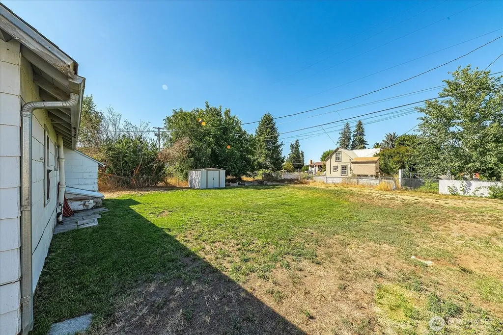 1014 Washington Street Davenport WA 99122