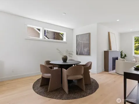 1970 25th Avenue E Seattle WA 98112