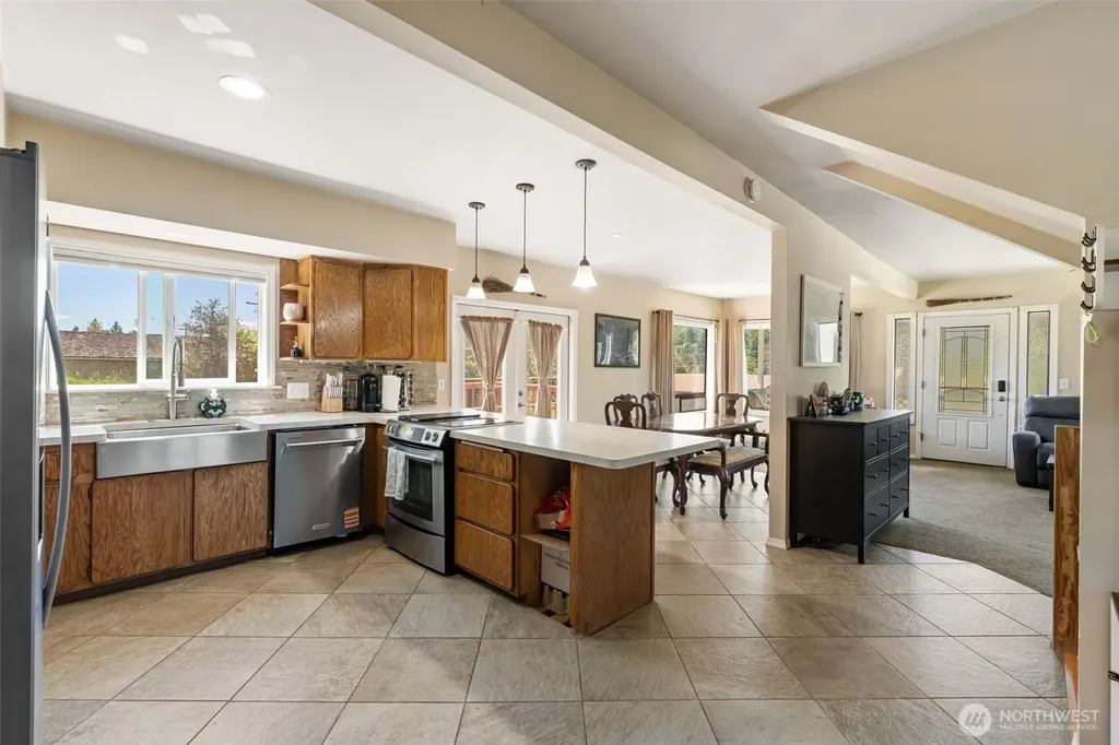 1122 SE 1st Street Winlock WA 98596